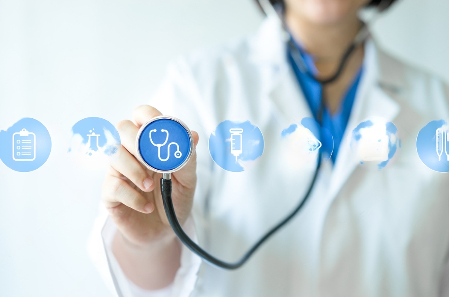 Αυξήσεις φωτιά έως 12,5% στα ασφάλιστρα υγείας