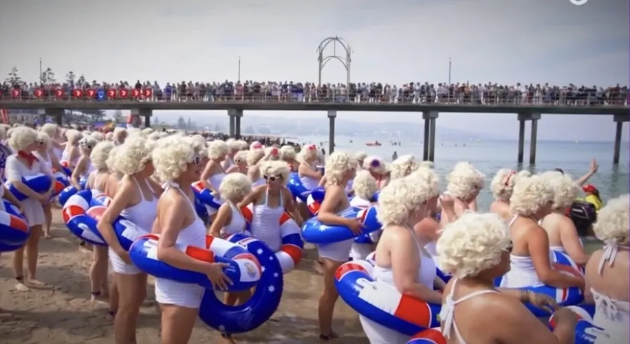 Χρειάζεται ένα χωριό και η Σύμπλευση για να μεγαλώσουν τα παιδιά στα νησιά