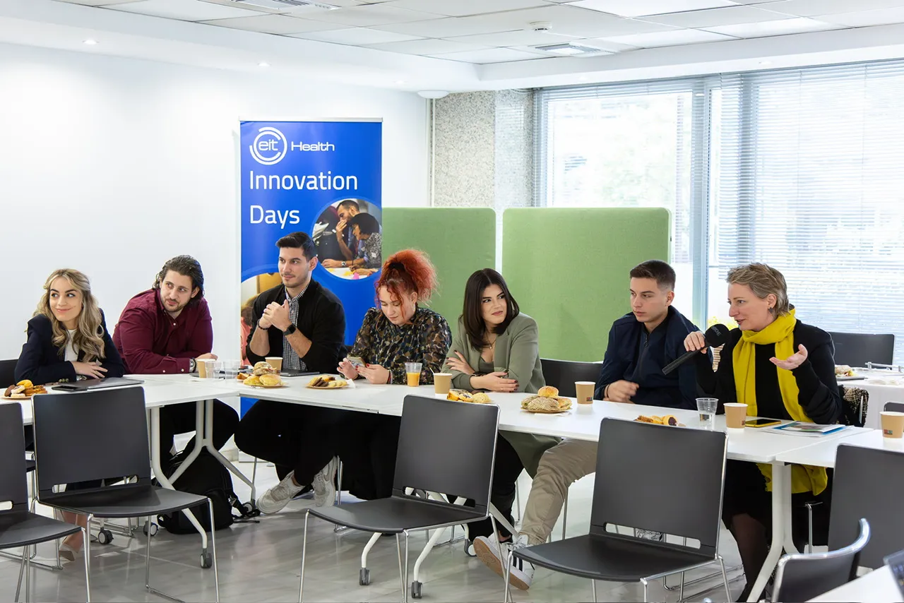 Όταν τα νοσοκομεία είναι πίσω από τα smartphones