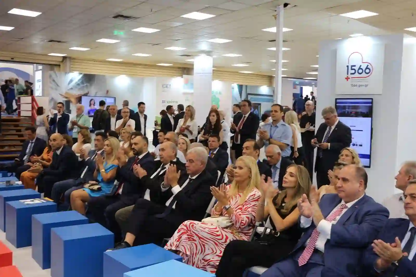 «Ενισχύουμε τις αεροδιακομιδές καιδημιουργούμε περισσότερες γέφυρες ζωής σαν του μικρού Λεωνίδα