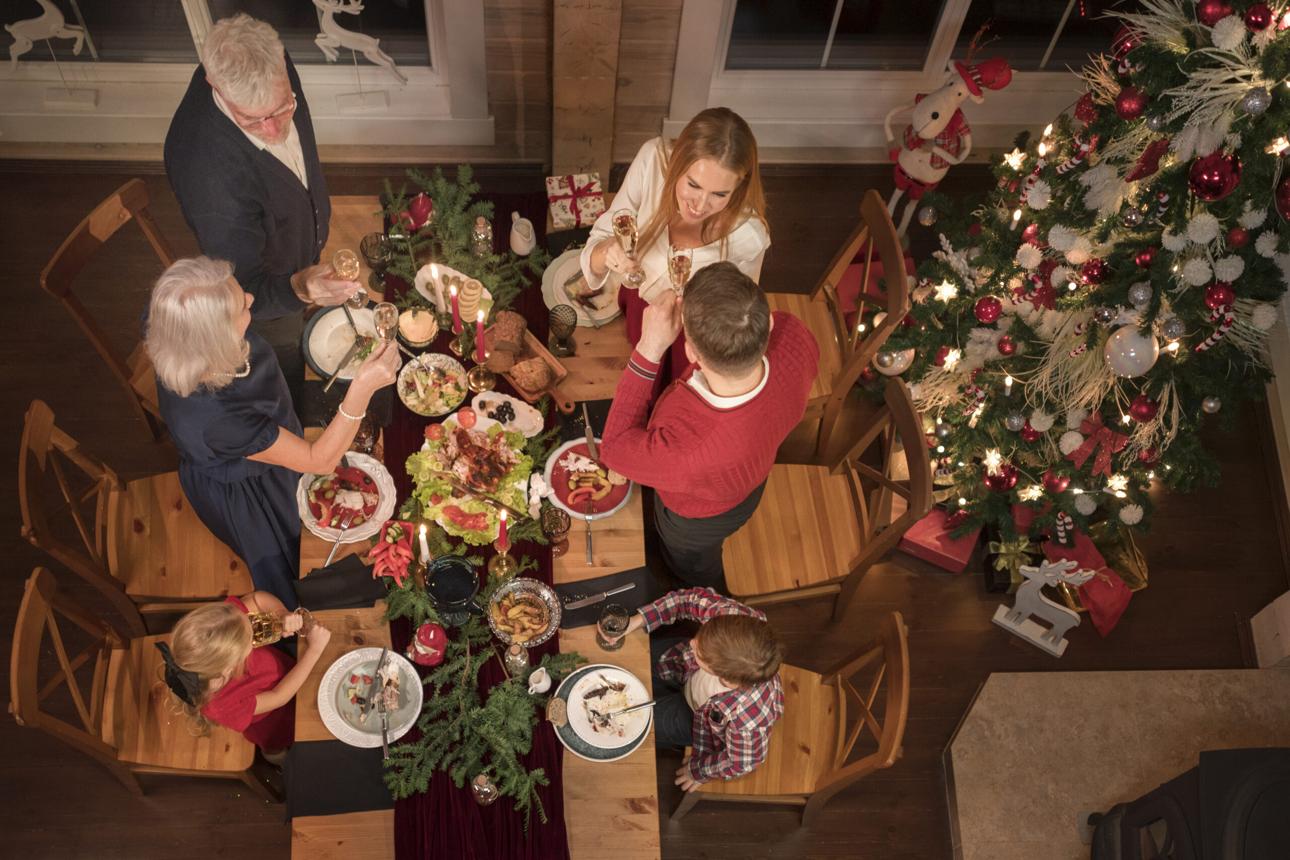 10 tips για να μην σας…. φάνε τα τραπέζια των γιορτών